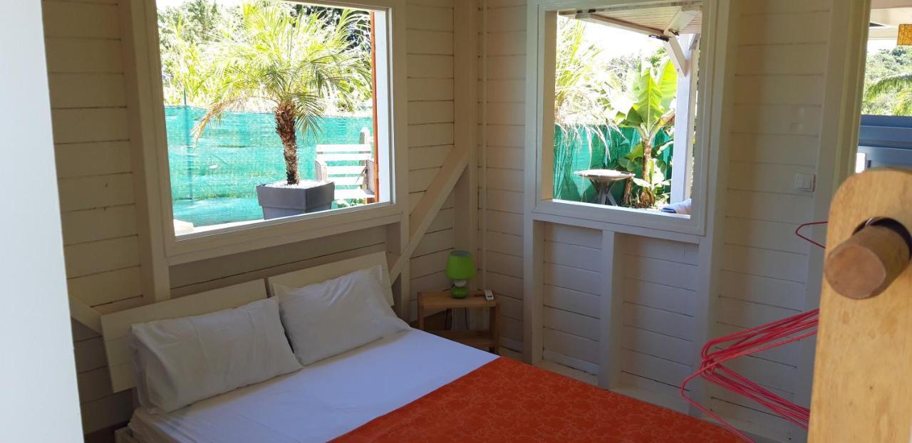 Mini-Villa Entre Montagne Et Mer Goyave 外观 照片
