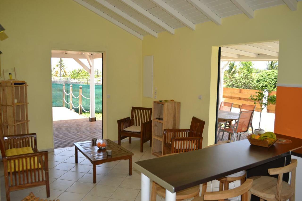 Mini-Villa Entre Montagne Et Mer Goyave 外观 照片